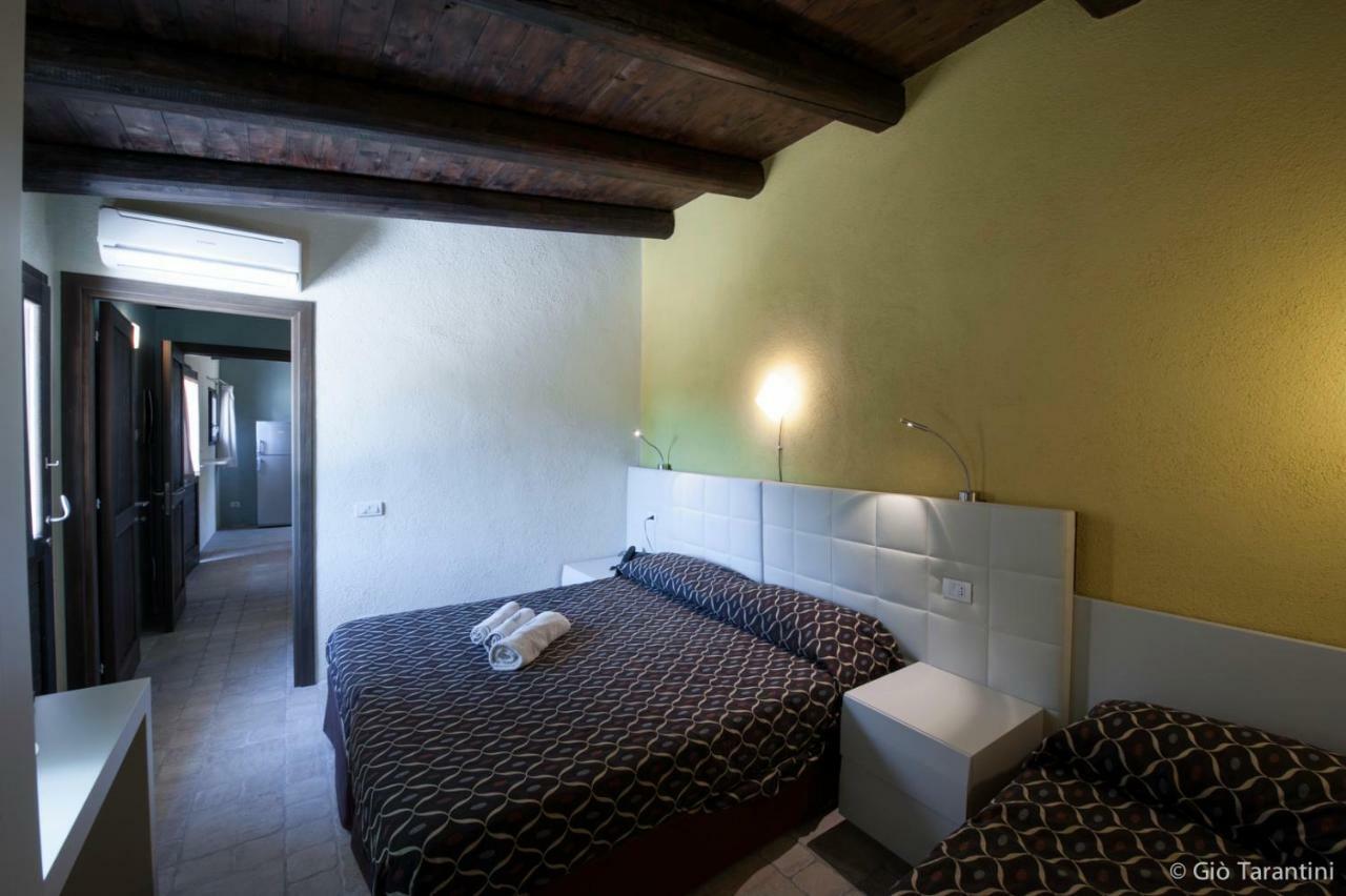 Liscia Country Relais Guest House Sant'Antonio di Gallura Exterior photo