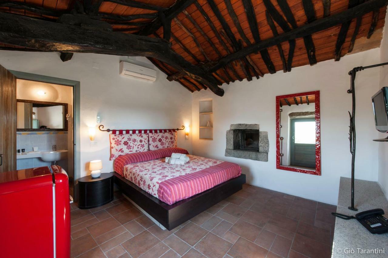 Liscia Country Relais Guest House Sant'Antonio di Gallura Exterior photo