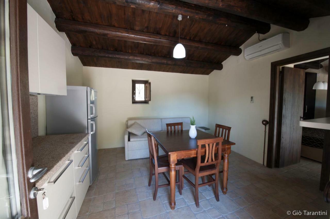Liscia Country Relais Guest House Sant'Antonio di Gallura Exterior photo