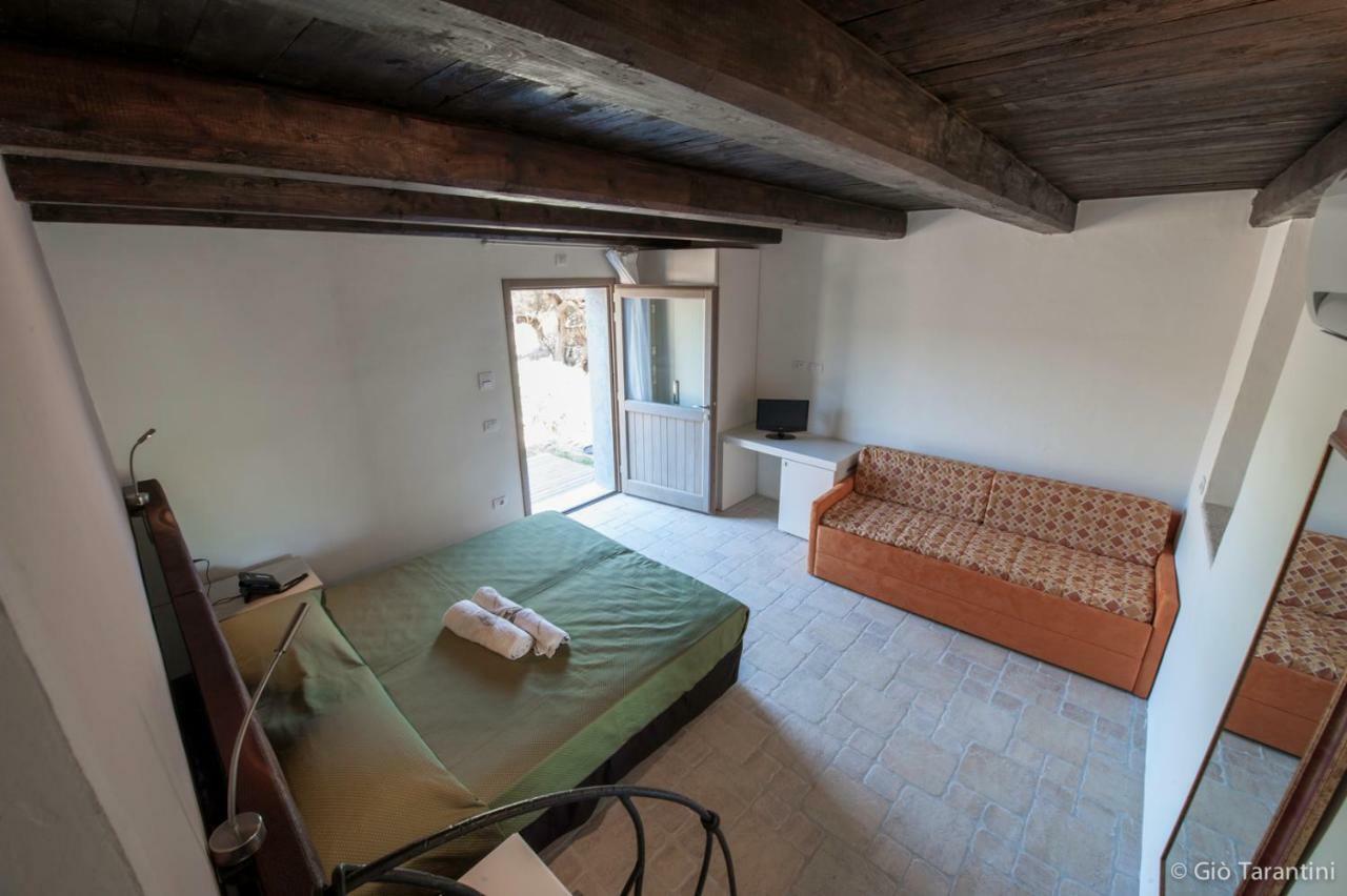 Liscia Country Relais Guest House Sant'Antonio di Gallura Exterior photo