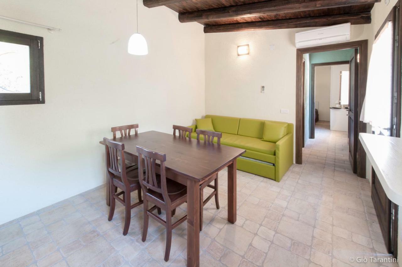 Liscia Country Relais Guest House Sant'Antonio di Gallura Exterior photo