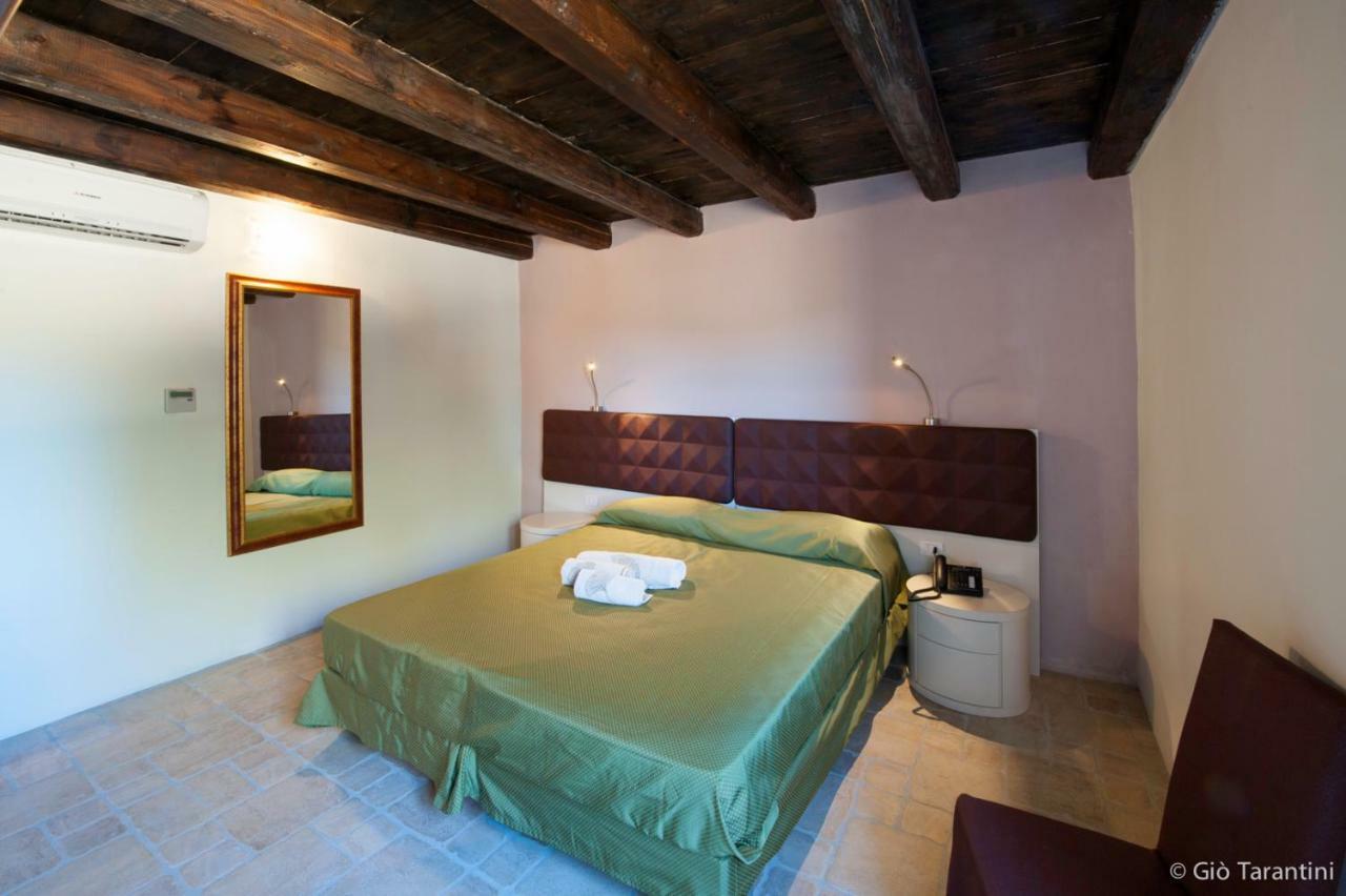 Liscia Country Relais Guest House Sant'Antonio di Gallura Exterior photo