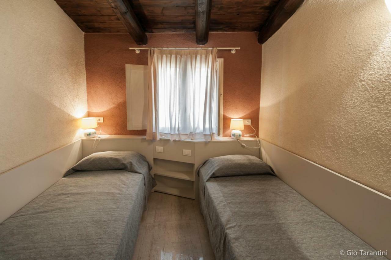 Liscia Country Relais Guest House Sant'Antonio di Gallura Exterior photo